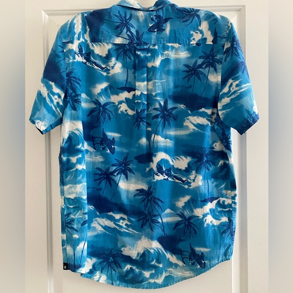 Men's Hurley Casual Button Down - Picture 2 of 3